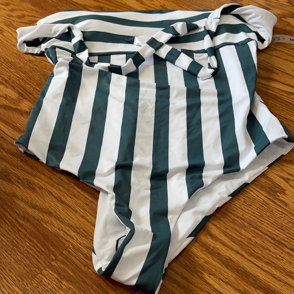 One piece bathing suit